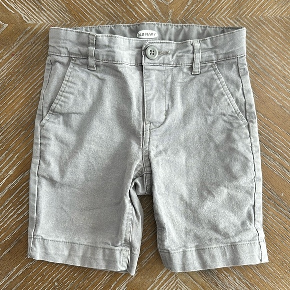 Grey Built-In Flex Twill Straight Uniform Shorts for Boys - Picture 1 of 2